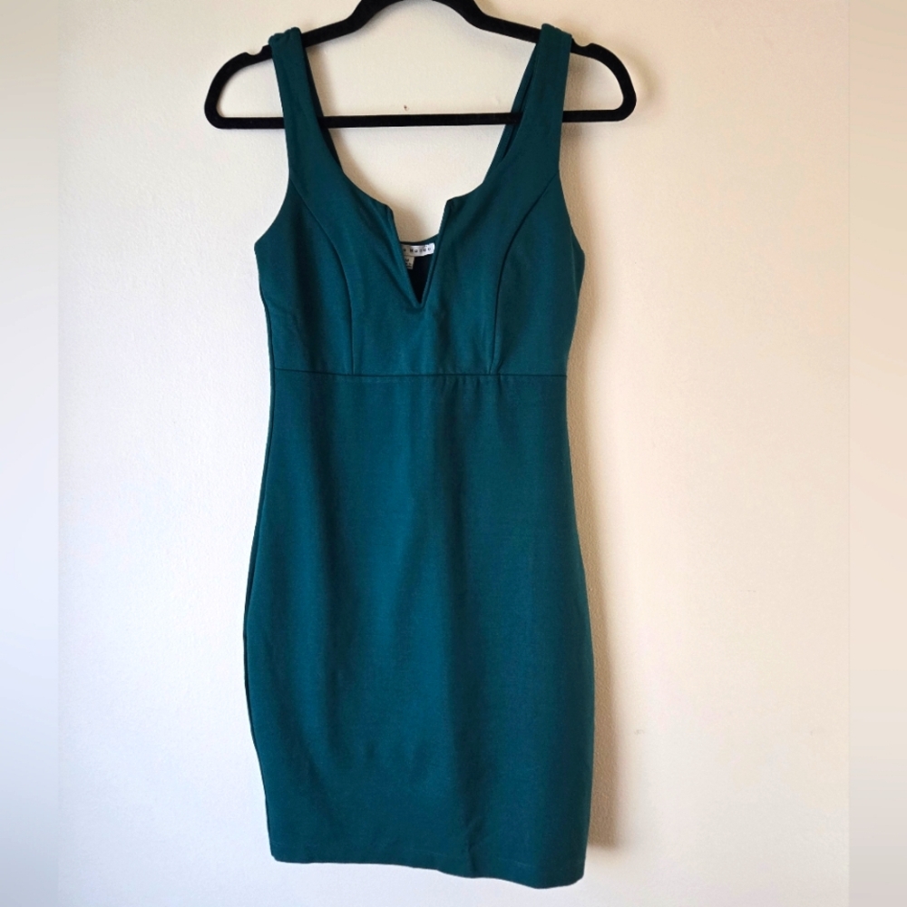 Haute Monde, meduim, emerald green, bodycon dress, like new